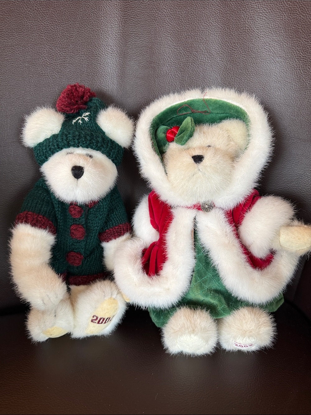 Boyd’s Bears Plush Christmas Holiday Bear Duo in Green and Red